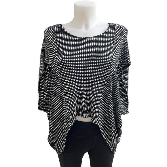 Francesca’s Black white checkered cocoon knit blouse/ layering top small/ medium - Picture 1 of 9